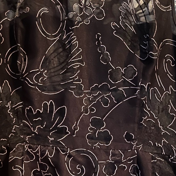 White House Black Market Floral Sheer Overlay Dress, Size 14 - Picture 4 of 5